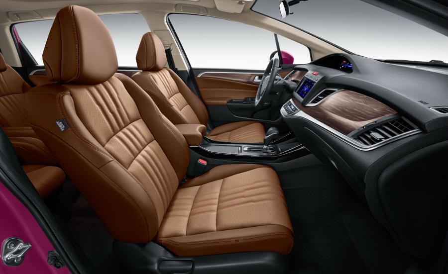 Интерьер Honda Jade 2016 года  (CN) (фото 14 из 15)